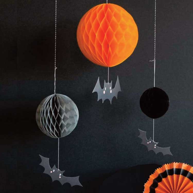 Halloween Honeycomb & Bat Décor